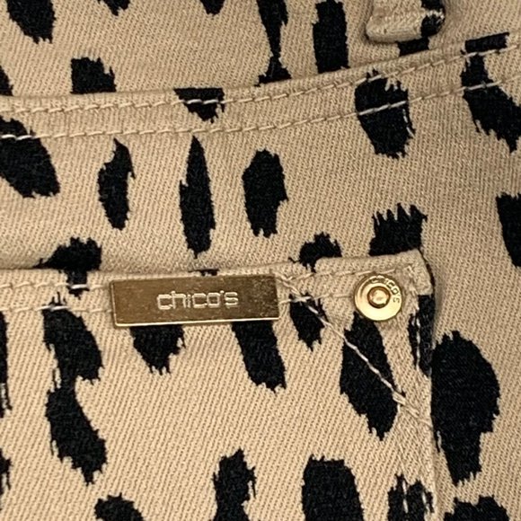 Chico's So Slimming Cheetah-Print Girlfriend Ankle Jeans Size 12 (2) NEW - Picture 5 of 10